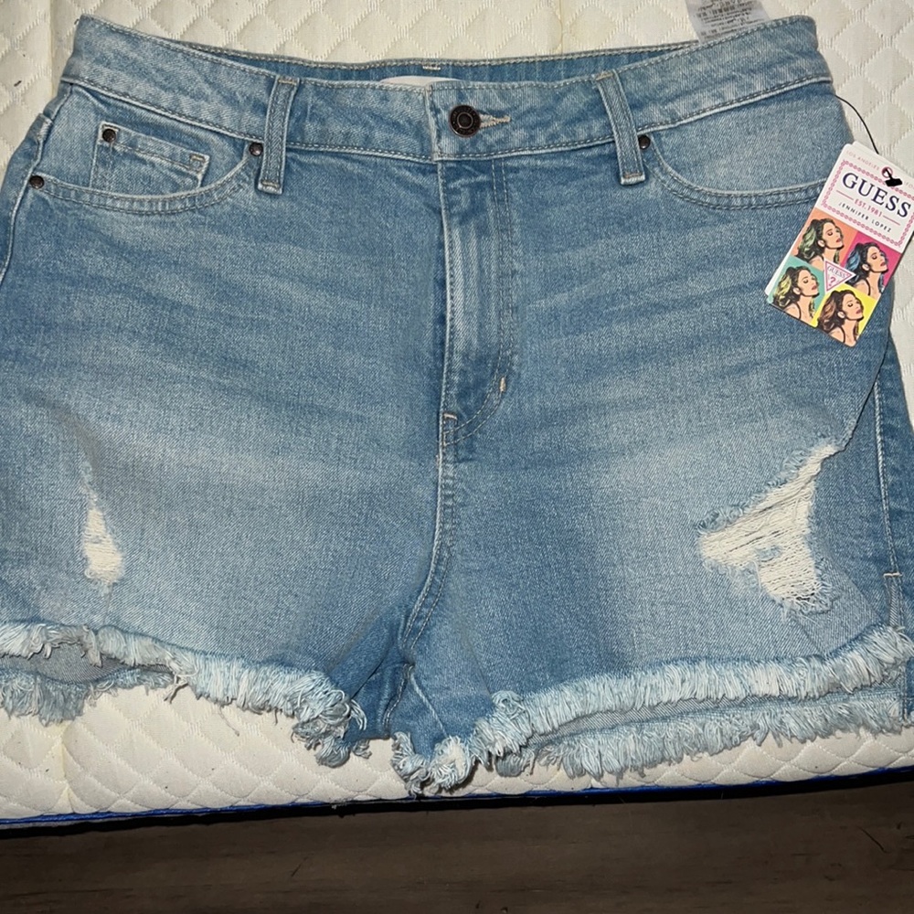 Guess shorts x Jennifer Lopez